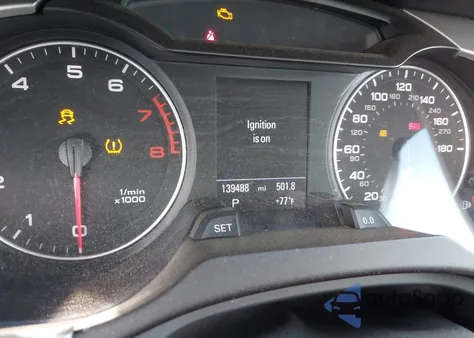 2010 Audi A4 2.0T Premium z USA, uszkodzony, nr VIN WAUFFAFLXAN058926